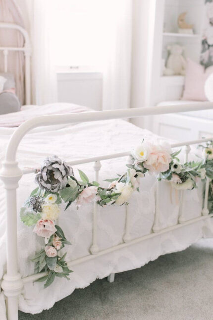 33 Best Bedroom Flower Garland Ideas For A Charming Space In 2024