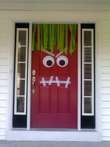 Halloween red door decor