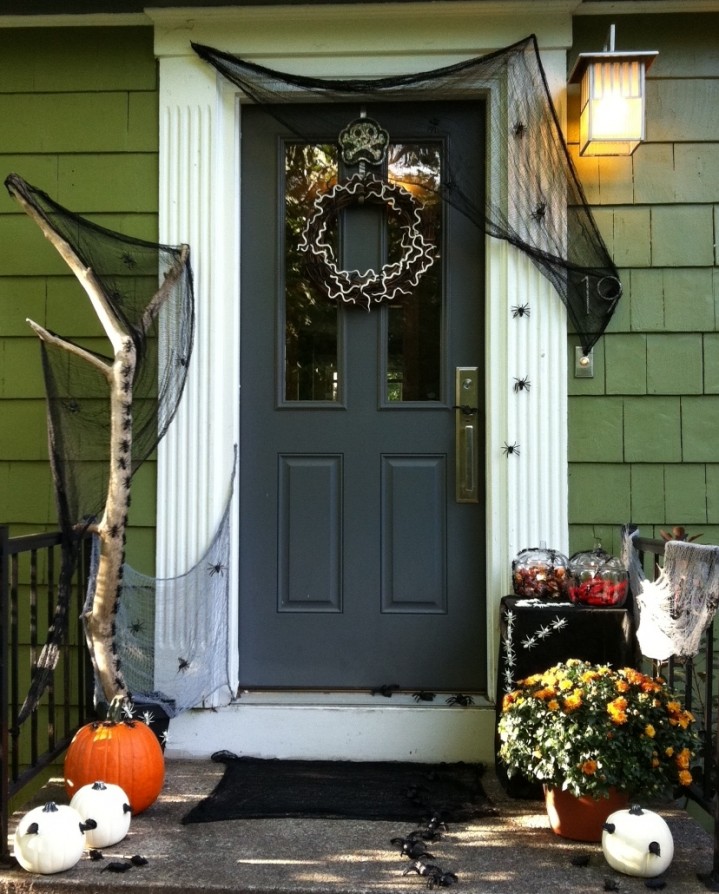 63 Best Halloween Door Decorations for 2022