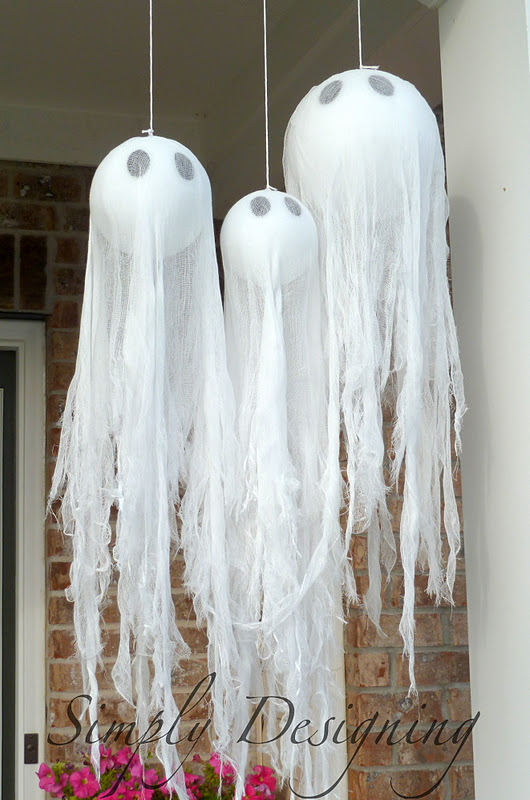 Hanging Ghost Halloween Décor