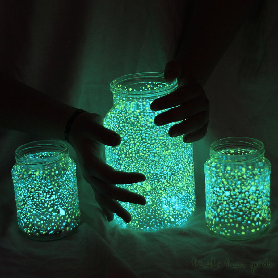 Glowing Jar Halloween decorating