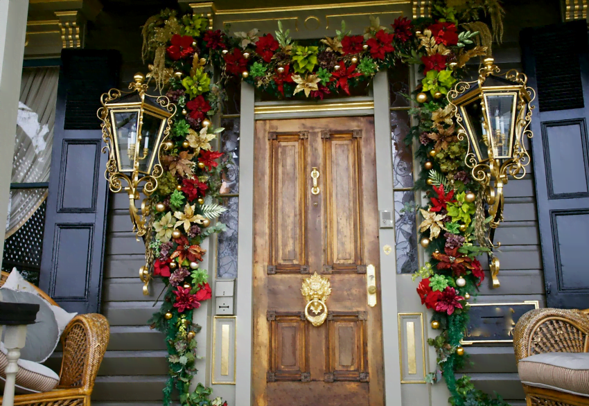 50 Best Christmas Door Decorations for 2020