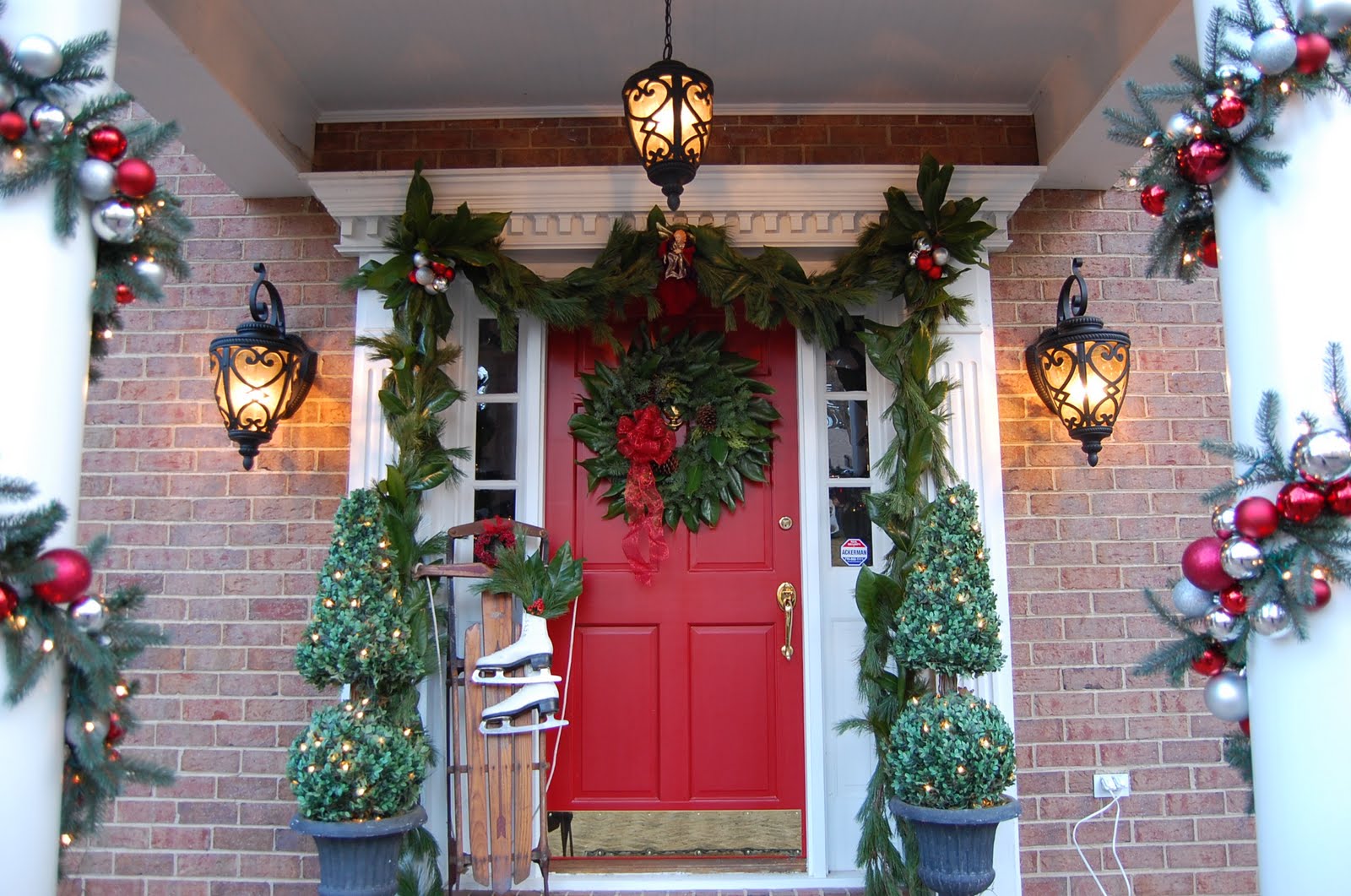 30 Hanging Christmas Decoration Ideas