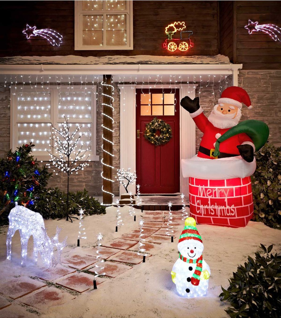 50 Best Outdoor Christmas Decorations for 2016