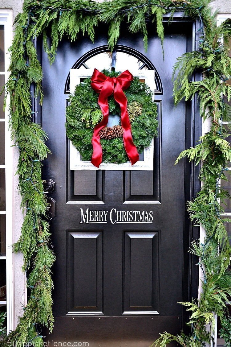 50 Best Christmas Door Decorations for 2018