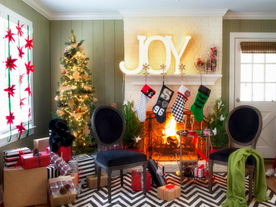 Modern Holiday Mantle Decor