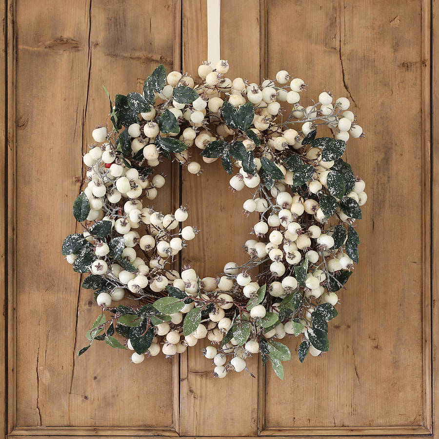 Holiday Elegance White Cranberry and Ivy Wreath