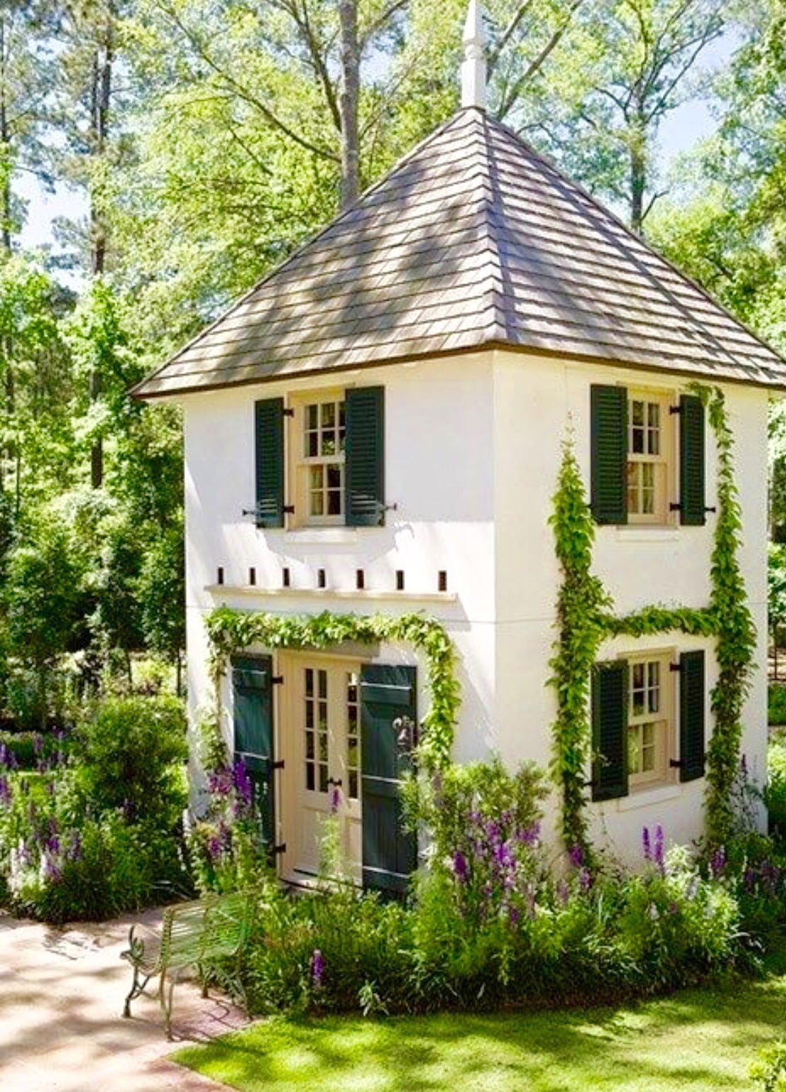 Tudor Tiny Mansion