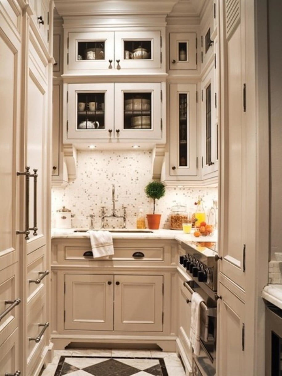 41 Cozy Stained Cabinet Ideas For Your Kitchen - DigsDigs