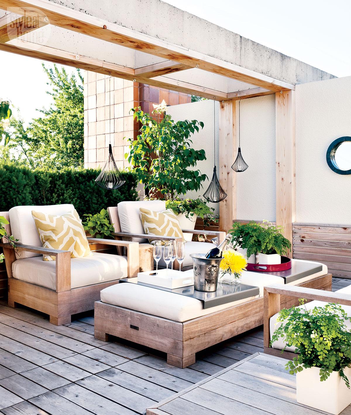 Modern Rooftop Terrace Retreat