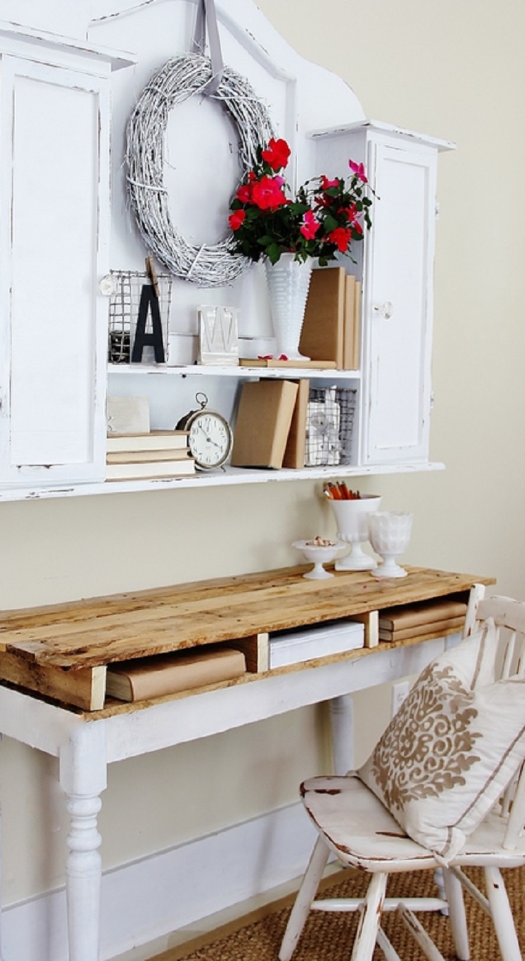 Wood Pallet Nook Table