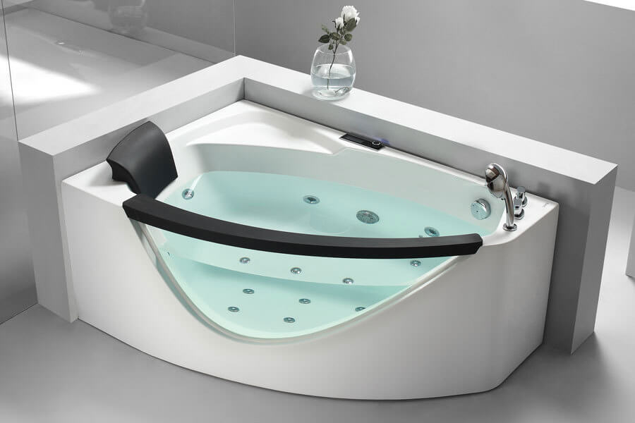20 Best Small Bathtubs To In 2021, Small Jacuzzi Bathtub