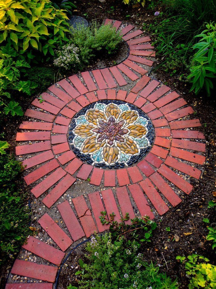 30 Best Decorative Stepping Stones (Ideas and Designs) 2018