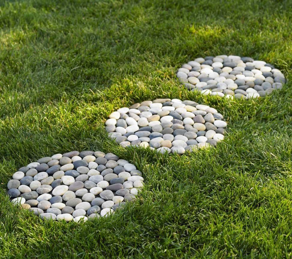 30 Best Decorative Stepping Stones (Ideas and Designs) 2021