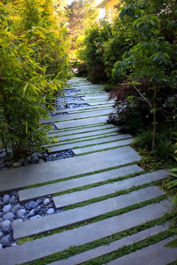 18 Amazing Stepping Stone Ideas for your Garden