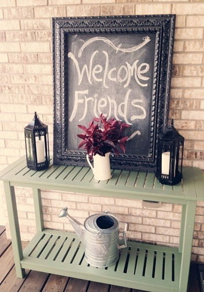 This Delightful Welcome Tableau has a Farmhouse Feel That’s Elegant Too