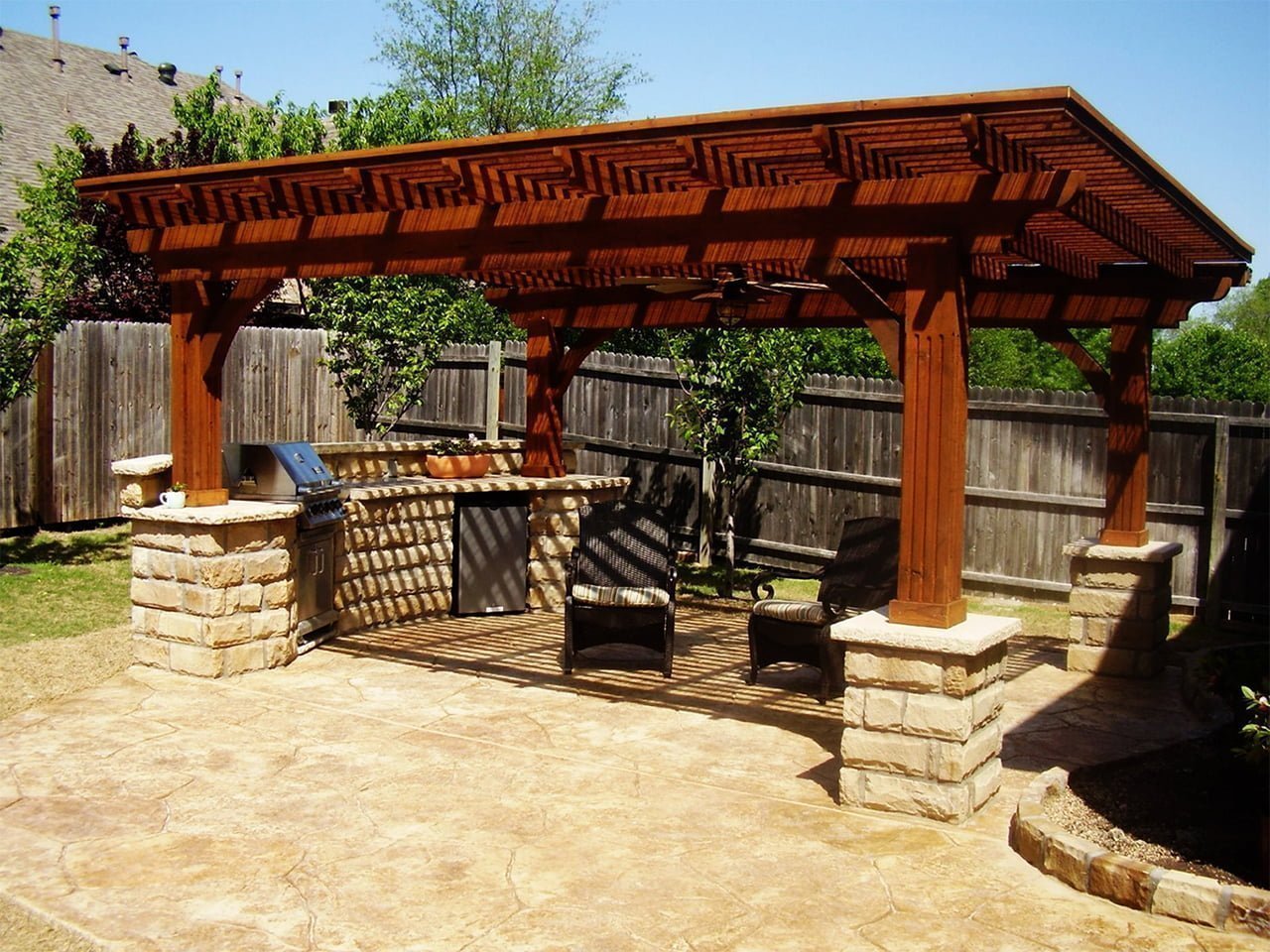 Patterned Mounted Gazebo With Simple Seating