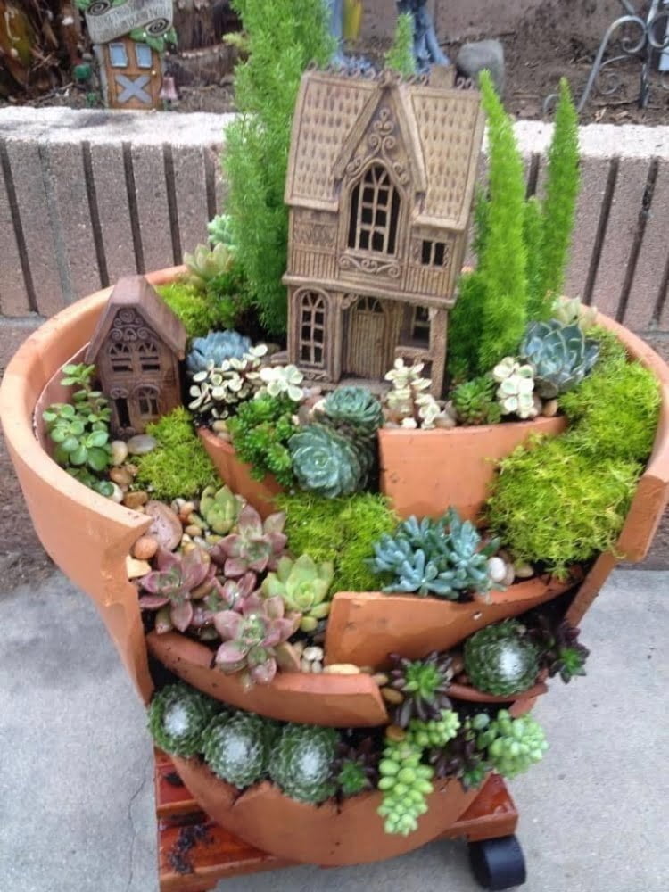 50 Best Succulent Garden Ideas For 2021, Mini Succulent Garden