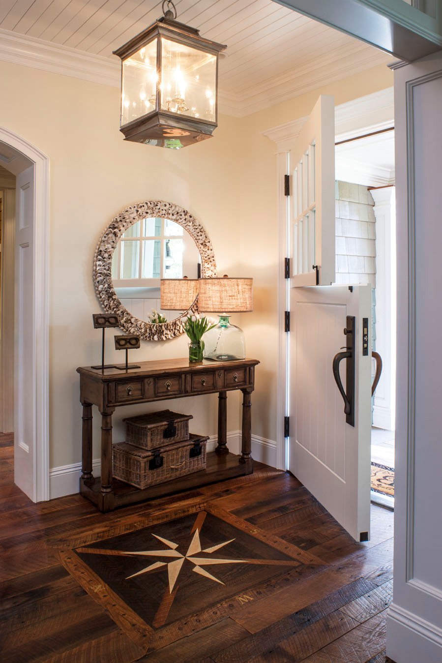 Small Rustic Entryway Table / DIY Console Table | Rustic console tables