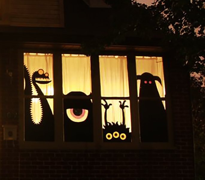 The 33 Best Halloween Window Decorations for 2017