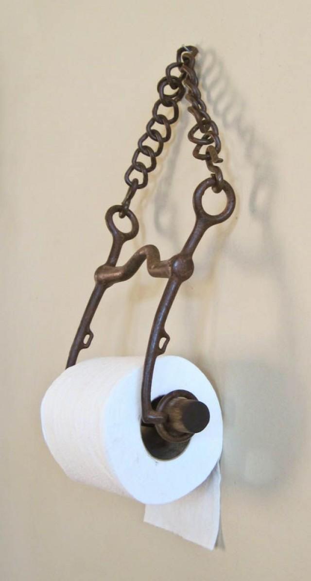 One of the Easiest DIY Toilet Paper Holder Ideas