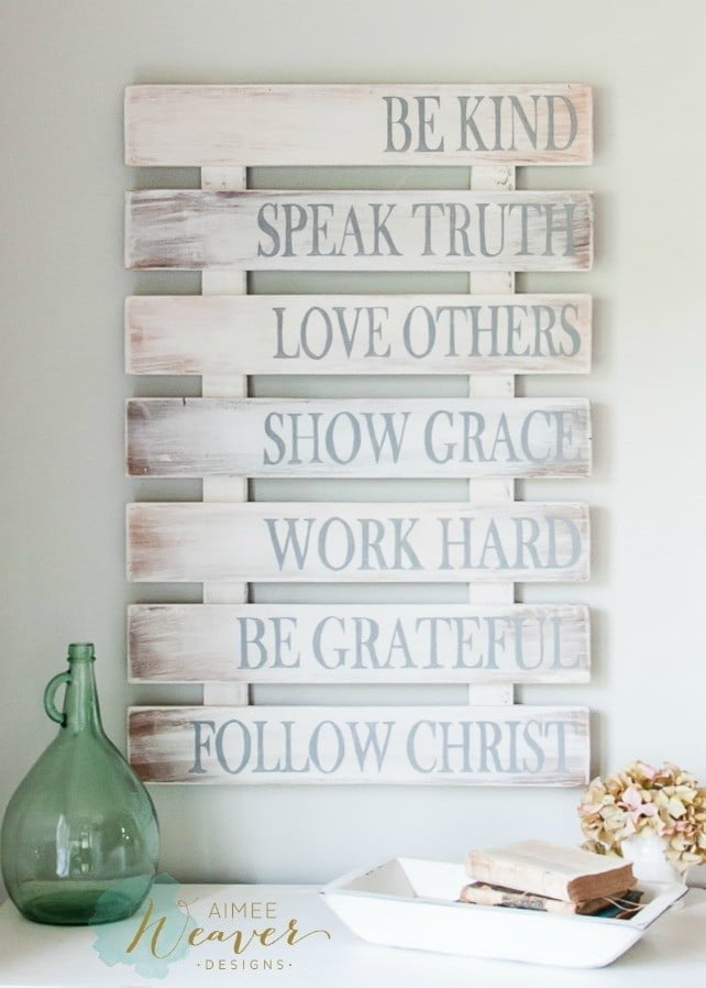 Recycled Pallet Family Rules Wood Sign Décor