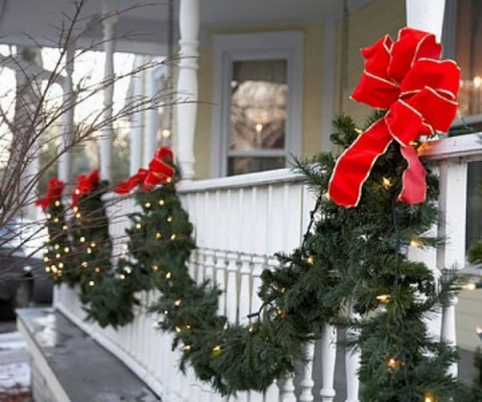 50 Best Christmas Porch Decoration Ideas for 2017