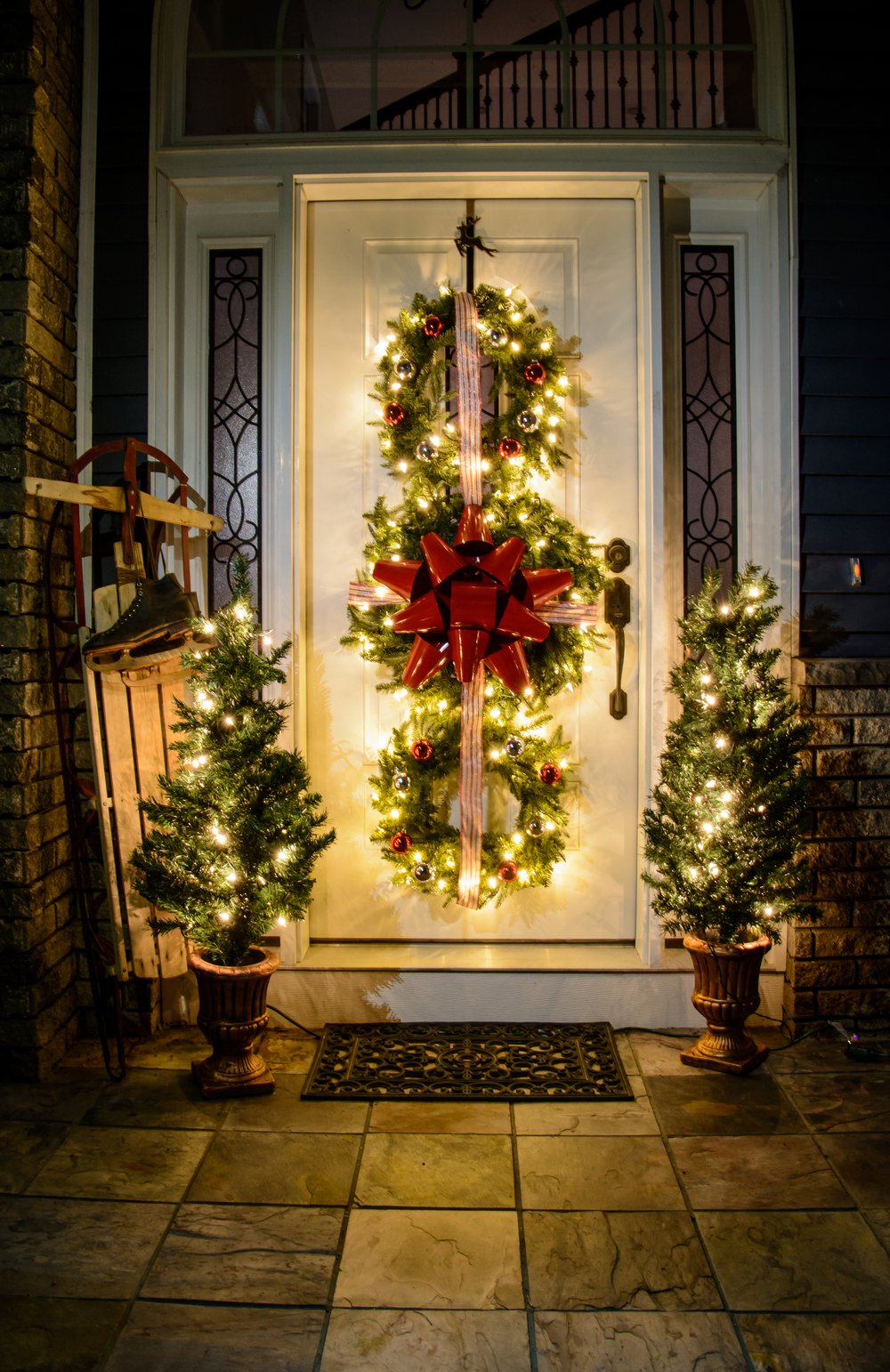 50 Best Christmas Porch Decoration Ideas For 2020