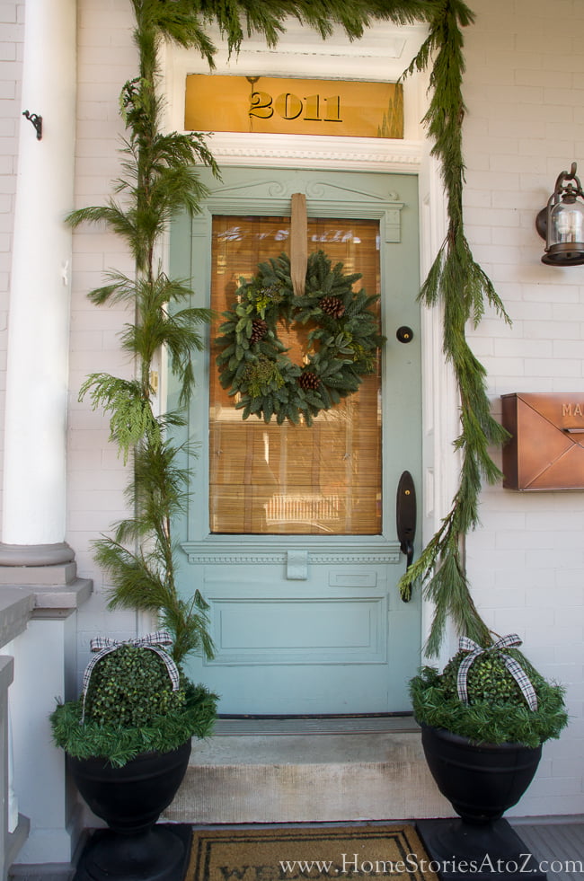 50 Best Christmas Porch Decoration Ideas For 2020