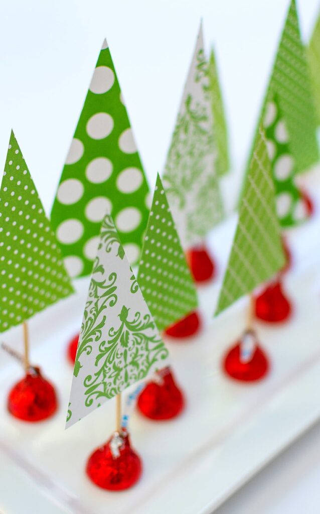 50 Best DIY Christmas Table Decoration Ideas For 2022