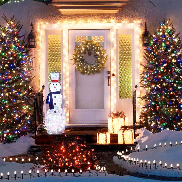 christmas wall decor with lights