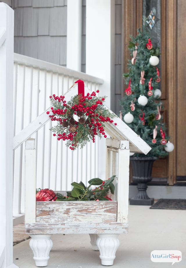 50+ Best Christmas Porch Decoration Ideas for 2021