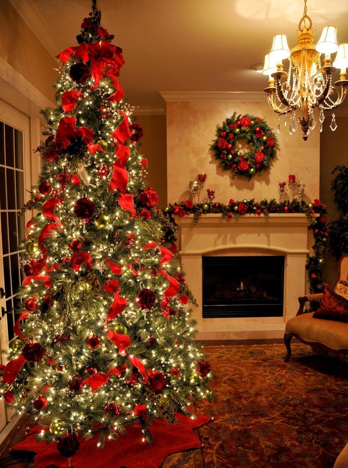 The 50 Best and Most Inspiring Christmas Tree Decoration Ideas for 2024