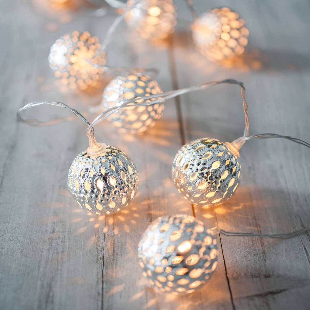 27 Best Christmas Accessories to Decorate Your Home in 2020