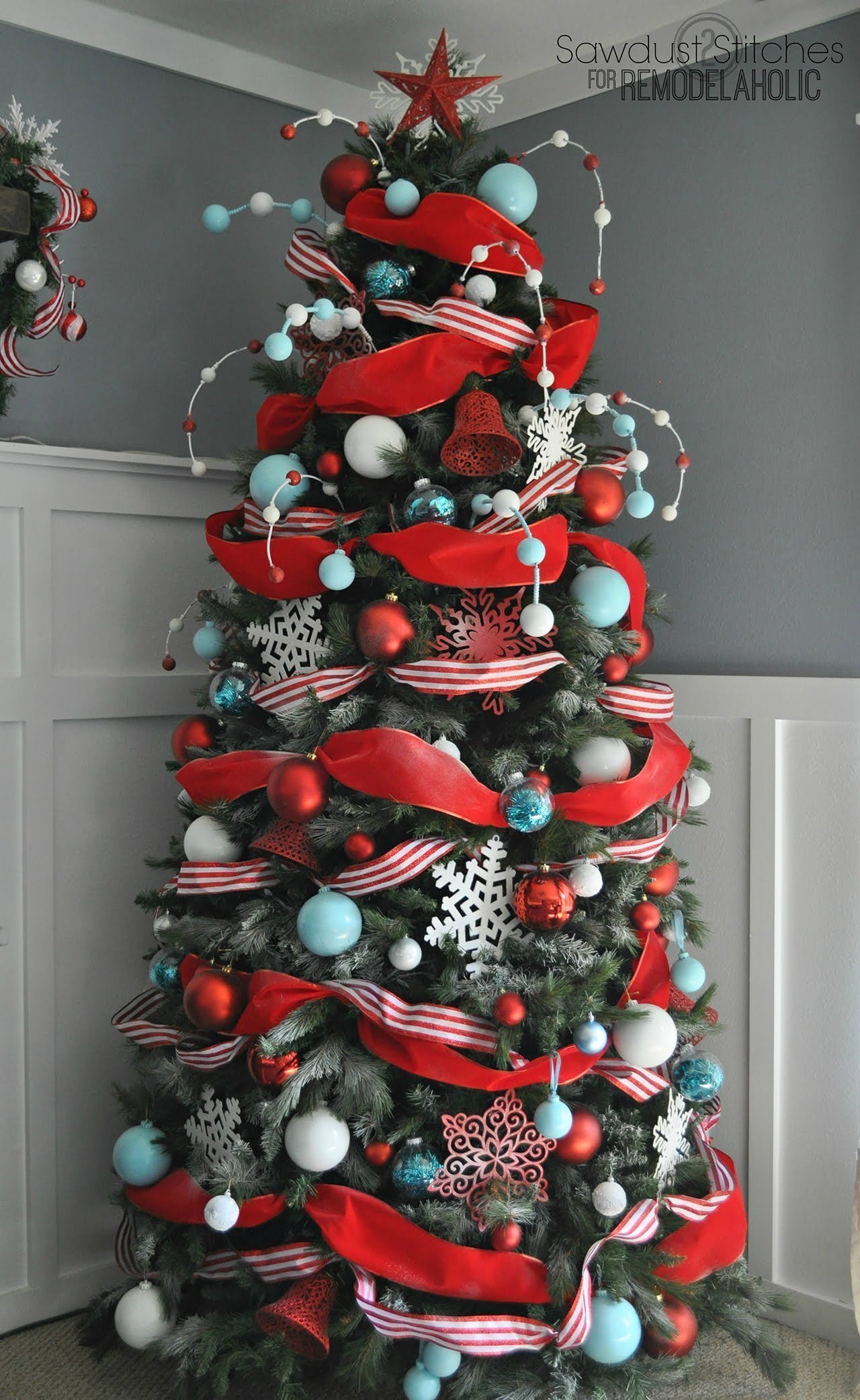 The 50 Best and Most Inspiring Christmas Tree Decoration Ideas for 2021