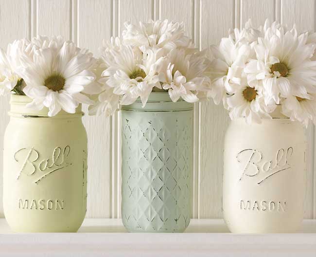 Chalk-painted Mason Jar Vases