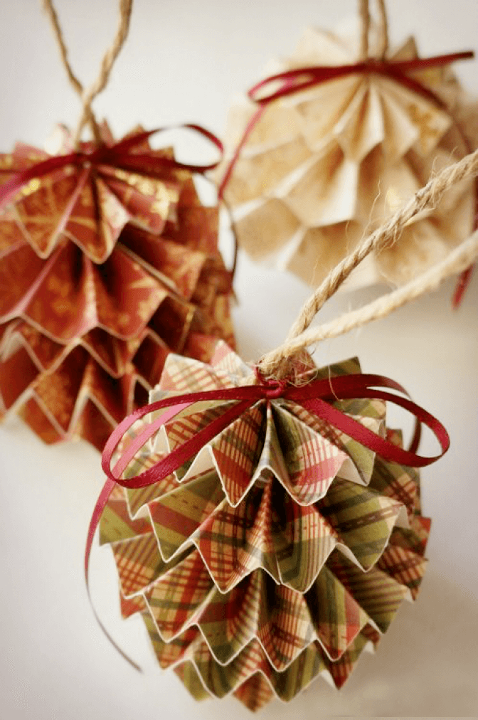 50 Incredible DIY Christmas Ornament Tutorials For 2021