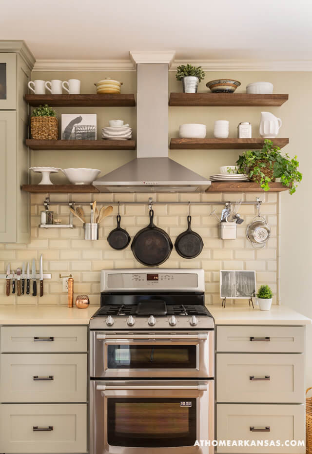 german farmhouse kitchen decor