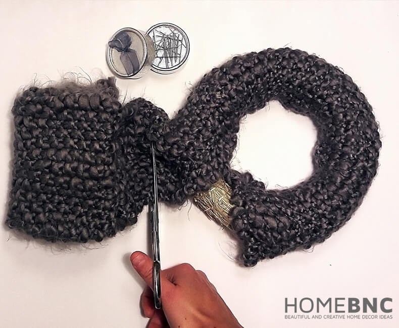 Glue the Knitted Material to your Wreath