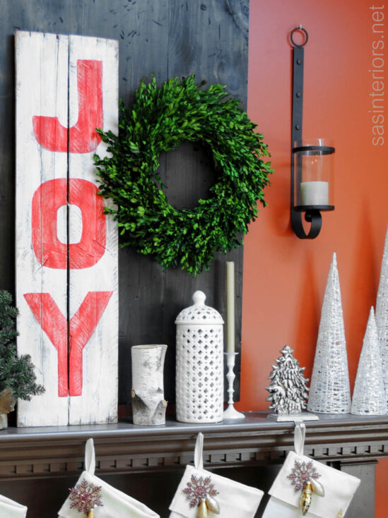 32 Christmas Mantel Decoration Ideas with Festive Charm