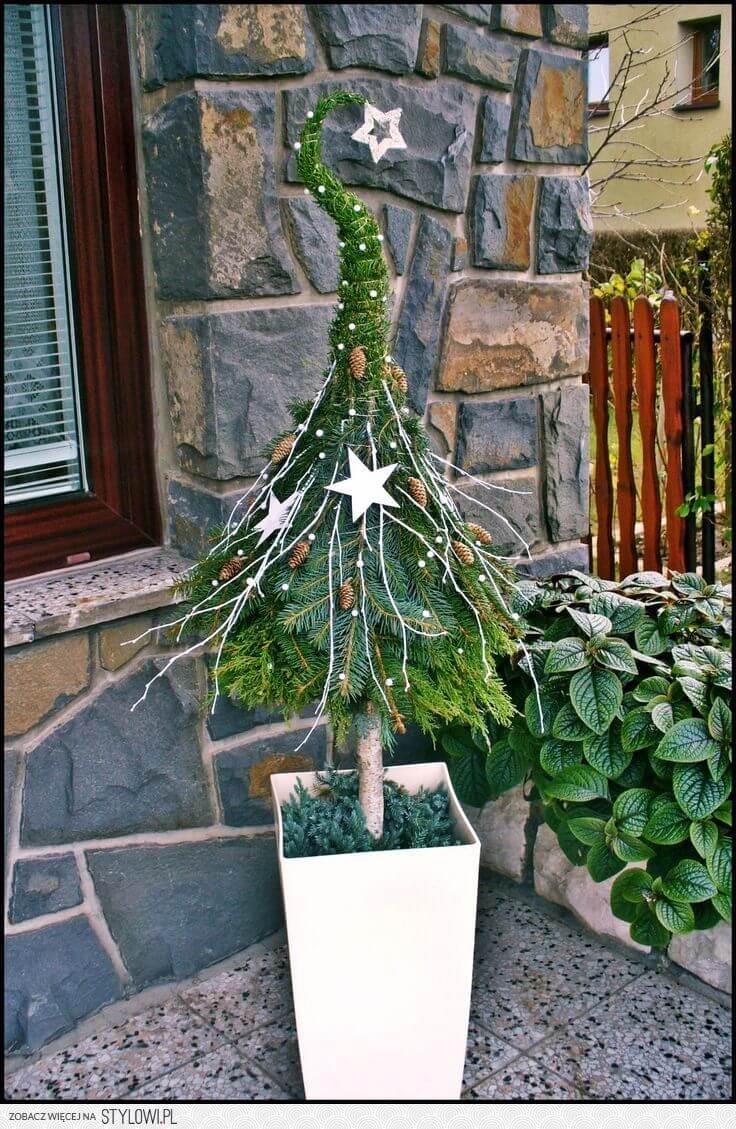 Enchanted Winter Wonderland Decorative Star Tree