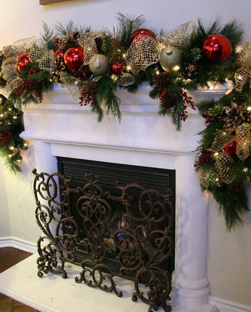 32 Best Christmas Mantel Decoration Ideas and Designs for 2021