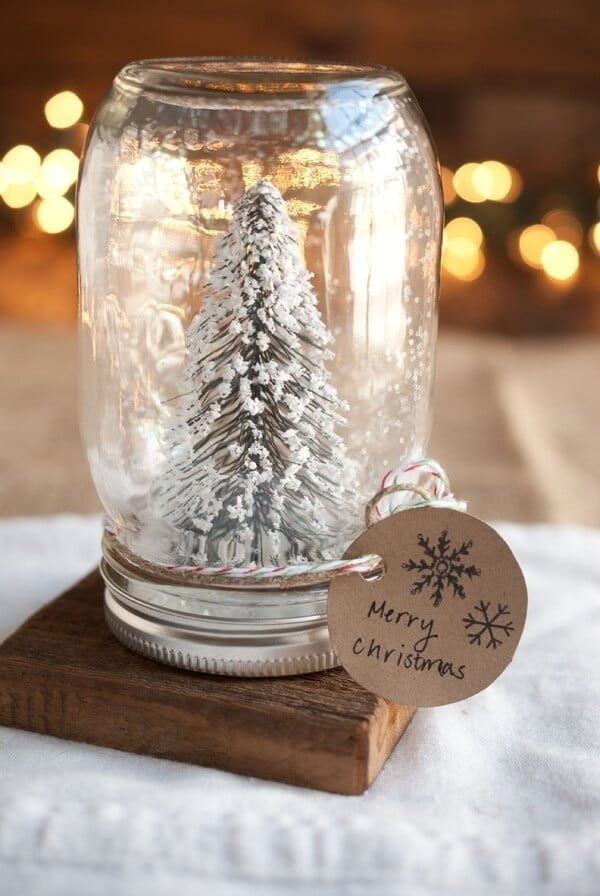 DIY Mason Jar Craft Idea: Snow Globe Edition