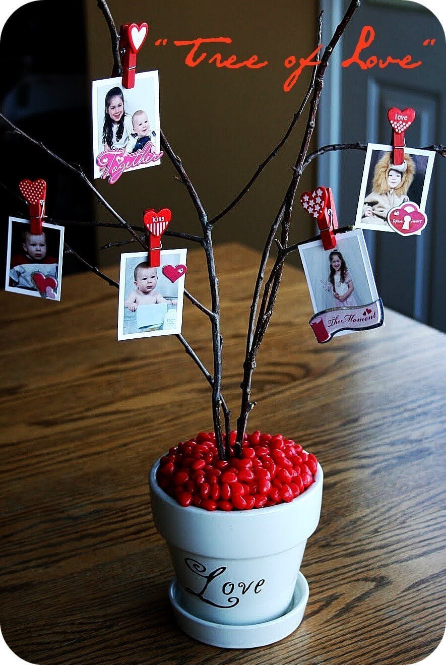 28 Best Valentine's Day Decor Ideas and Designs for 2020