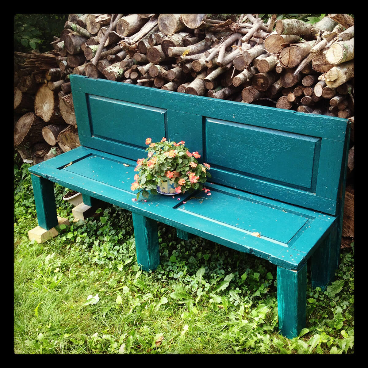 Banc de porte en bois upcyclé DIY