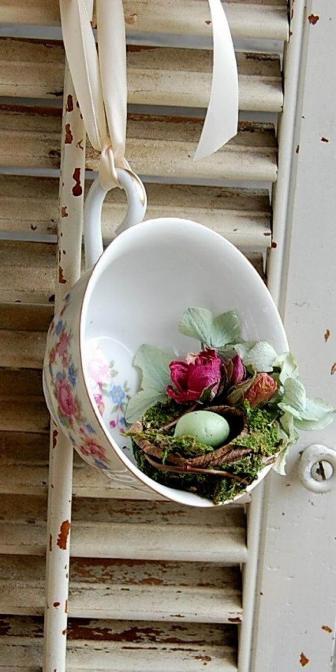 Delicate Teacup Bird's Nest Display