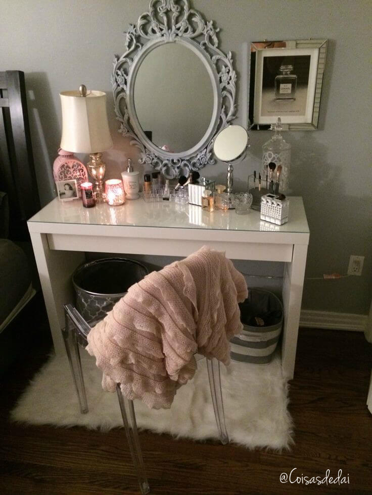 15 Stunning Makeup Vanity Decor Ideas - Style Motivation