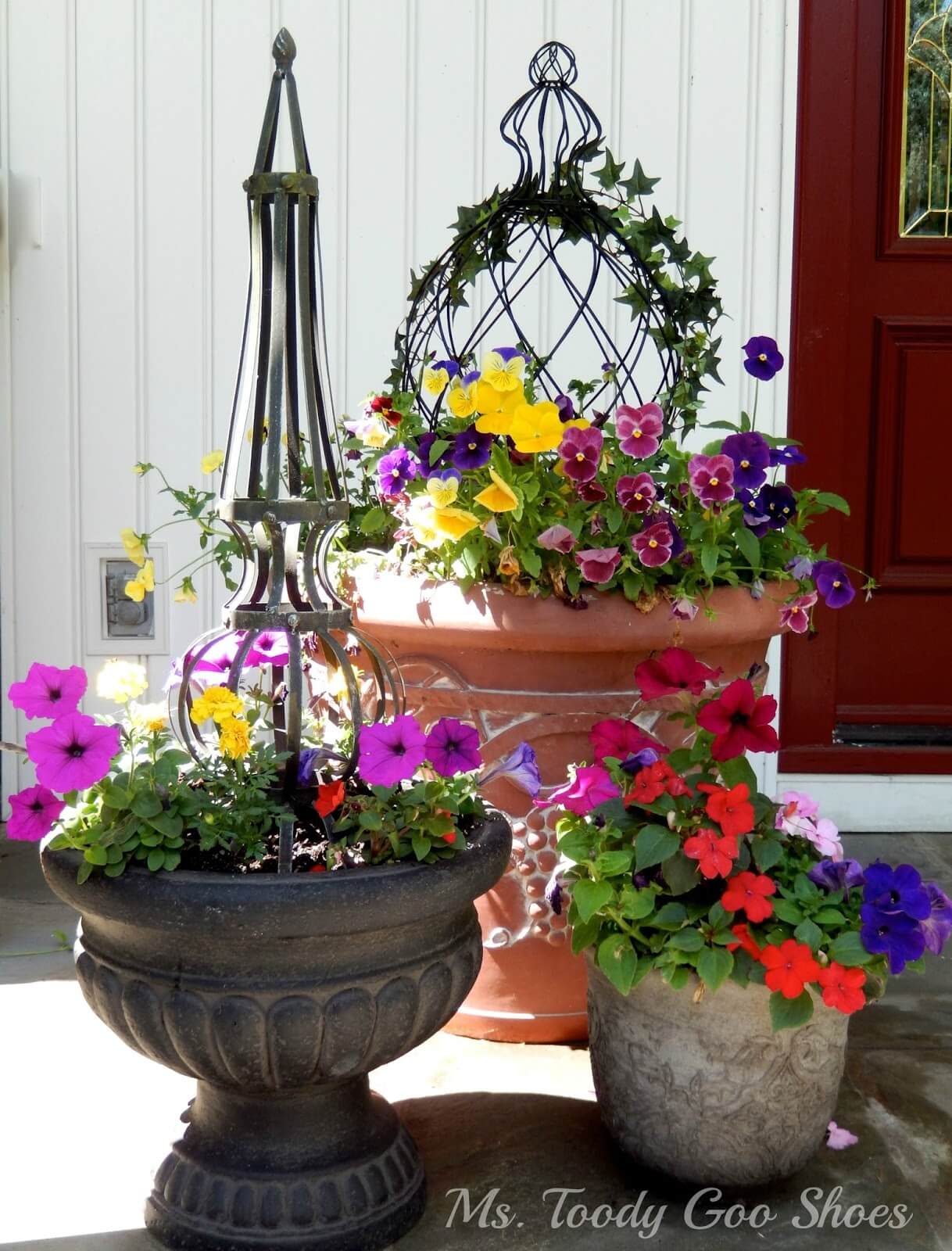 29 Best Front Door Flower Pots Ideas And Designs For 2020