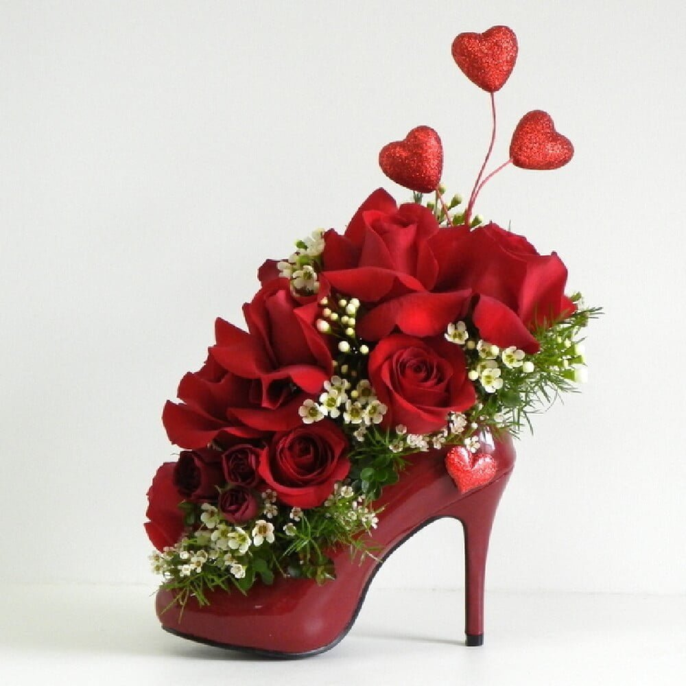 Rosy Ruffles in Stiletto Valentine's Vase