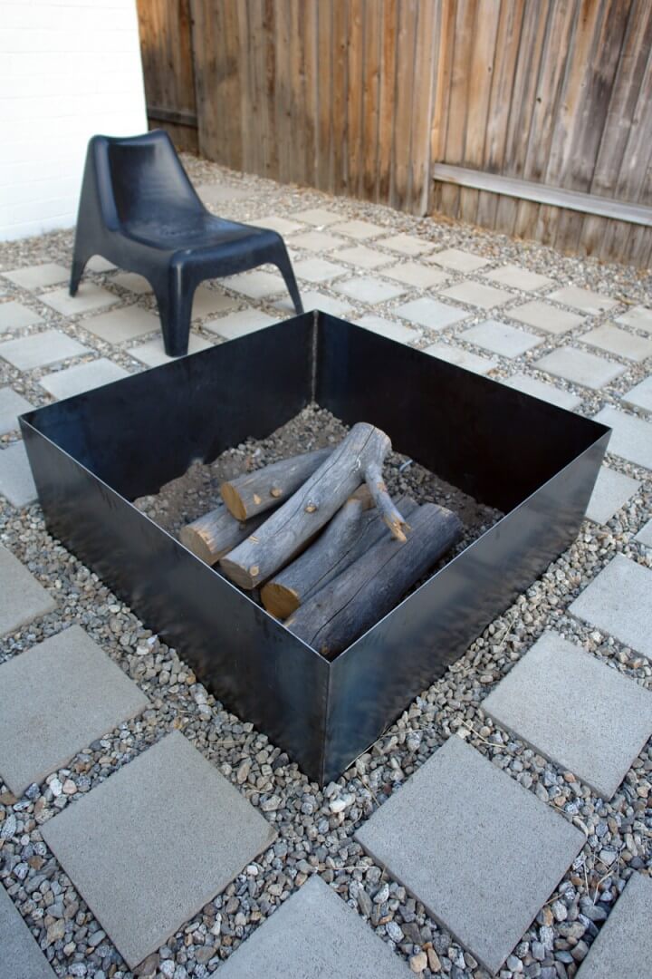 Super Simples Firepit de Metal Quadrado